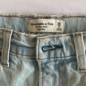 Abercrombie high rise jean shorts - size 2/26